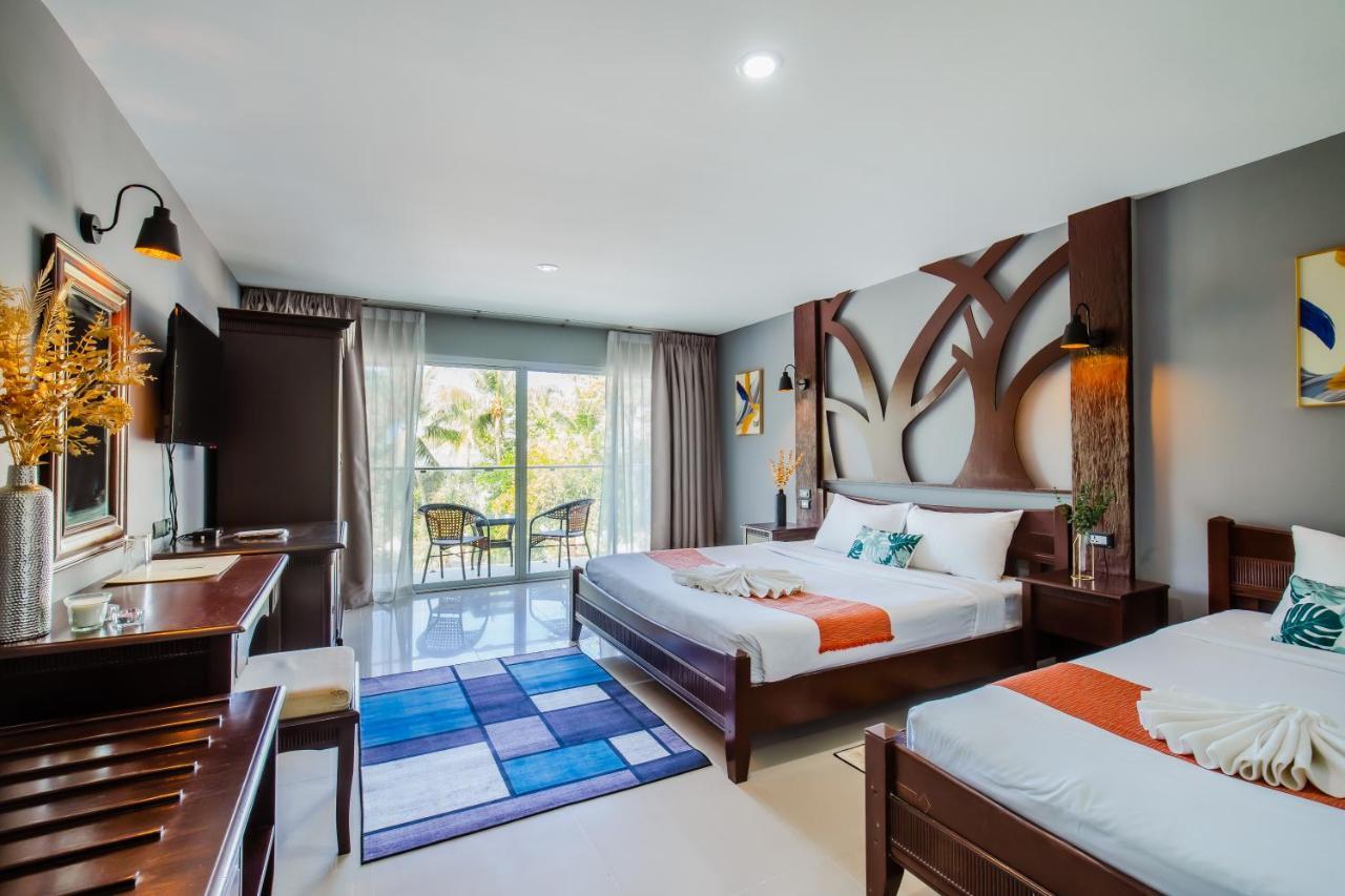 Time Out Hotel Patong Eksteriør billede