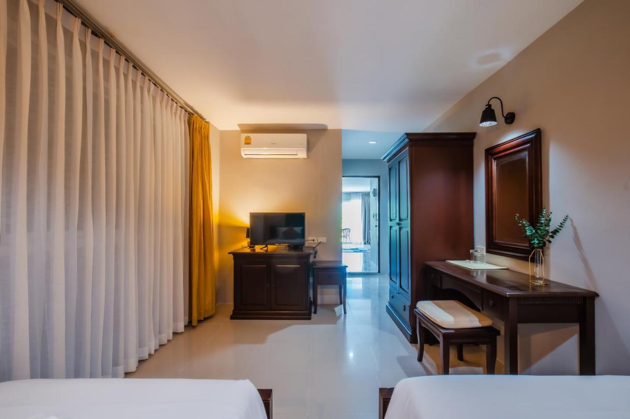 Time Out Hotel Patong Eksteriør billede